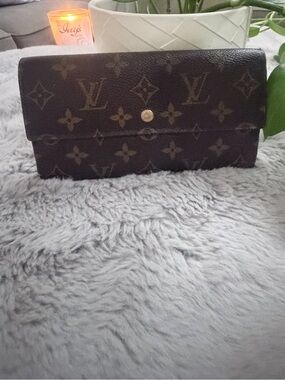 Louis Vuitton Brown Monogram Trifold Wallet with Gold Snap